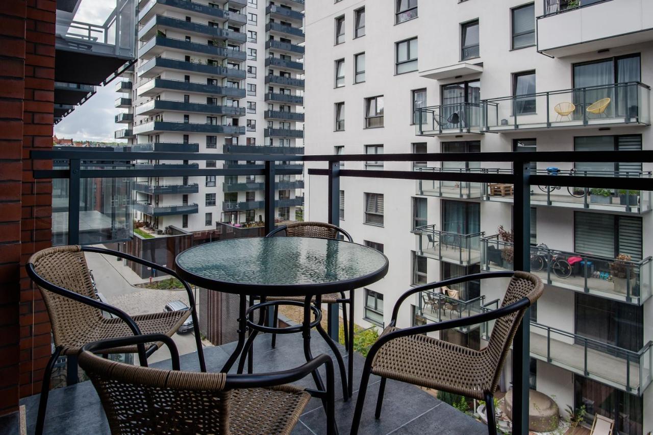Shipyard Gdansk Apartment - Free Private Parking Экстерьер фото
